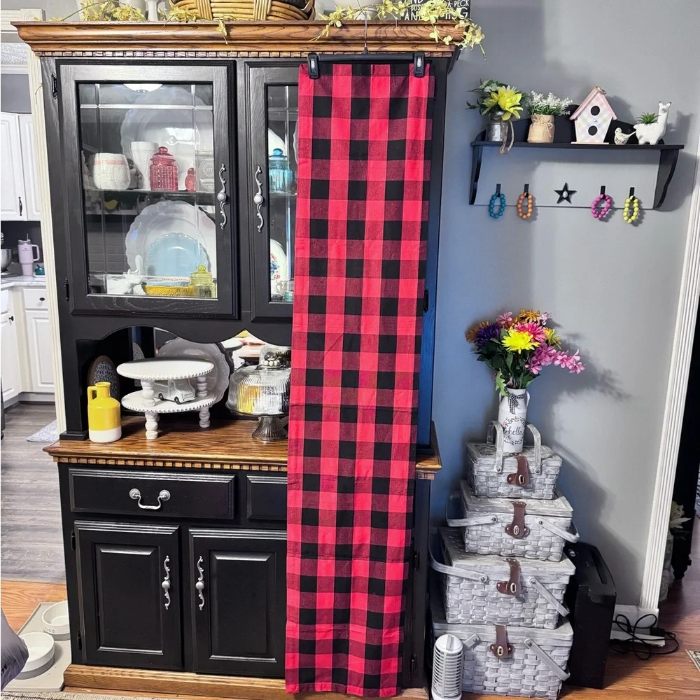 Red‎ and Black Plaid Buffalo Plaid Table Runner